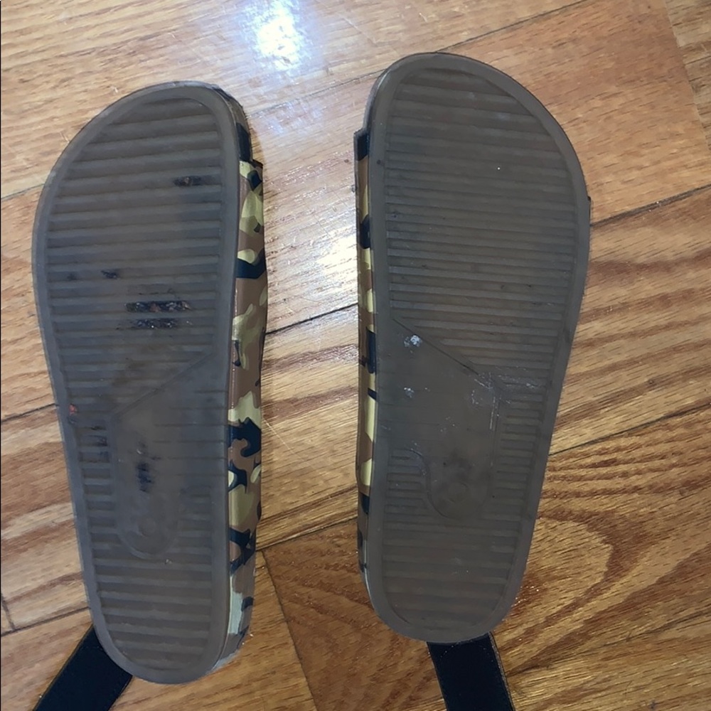 Boys sandals - Picture 2 of 2